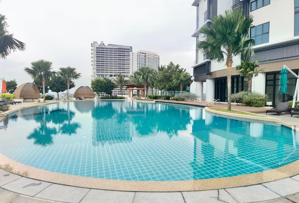 1519 Almas Suites Seaview Sunrise Netflix By Stay Nusajaya  Dış mekan fotoğraf